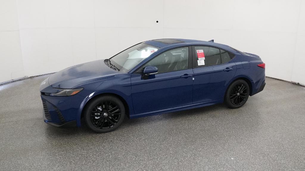 2025 Toyota Camry SE photo 7