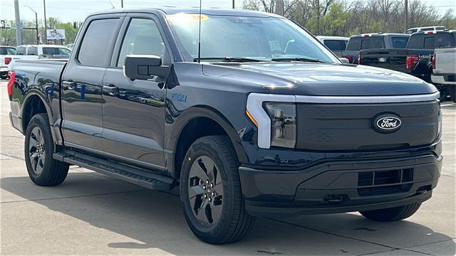 2025 Ford F-150 Lightning Flash's photo