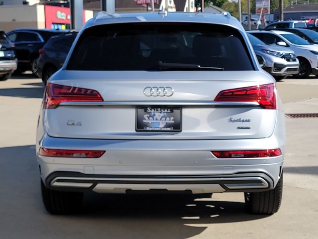 2021 Audi Q5 45 Premium Plus photo 4