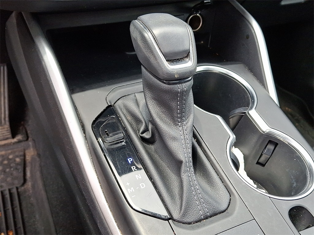 2022 Toyota Highlander XLE photo 16