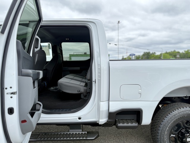 2025 Ford F-250 XL photo 32