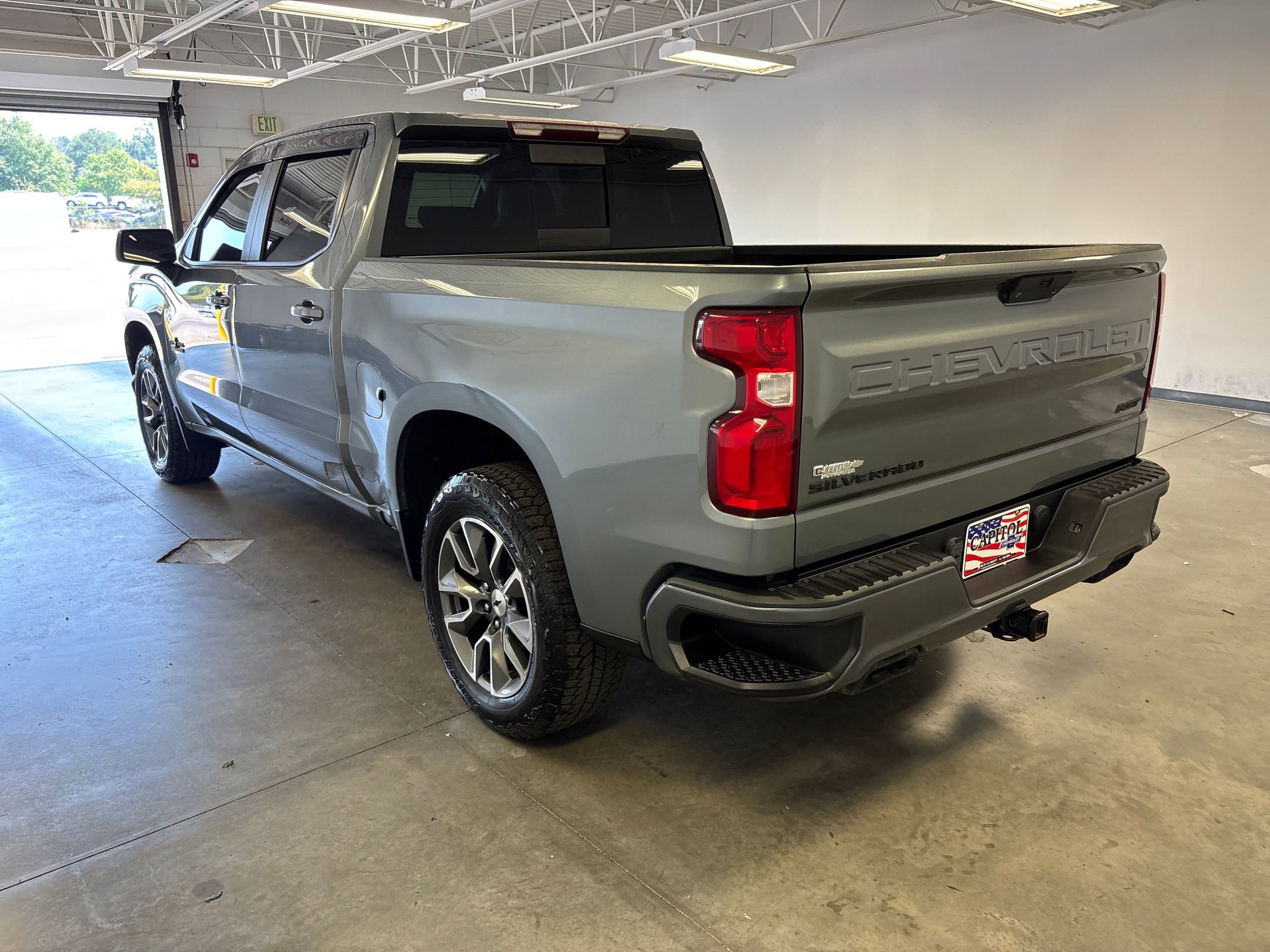 2021 Chevrolet Silverado 1500 RST photo 3
