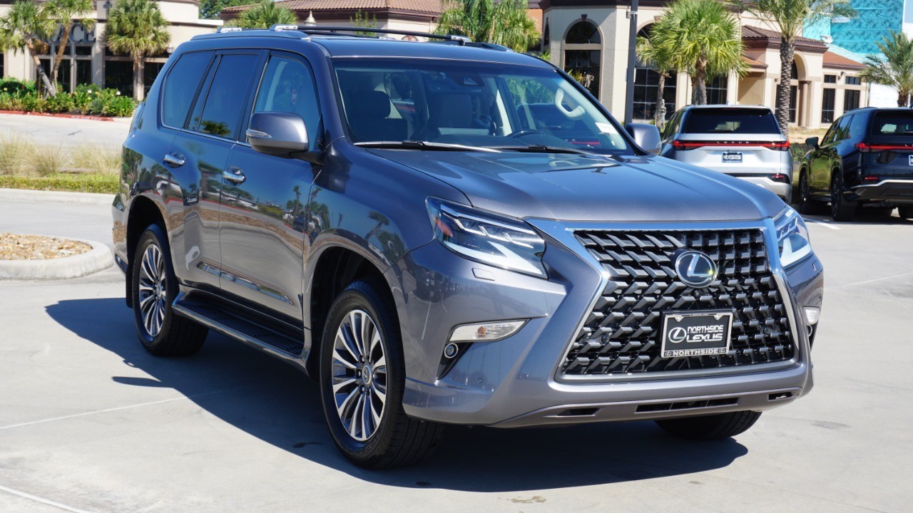 2022 Lexus GX 460 Luxury photo 3