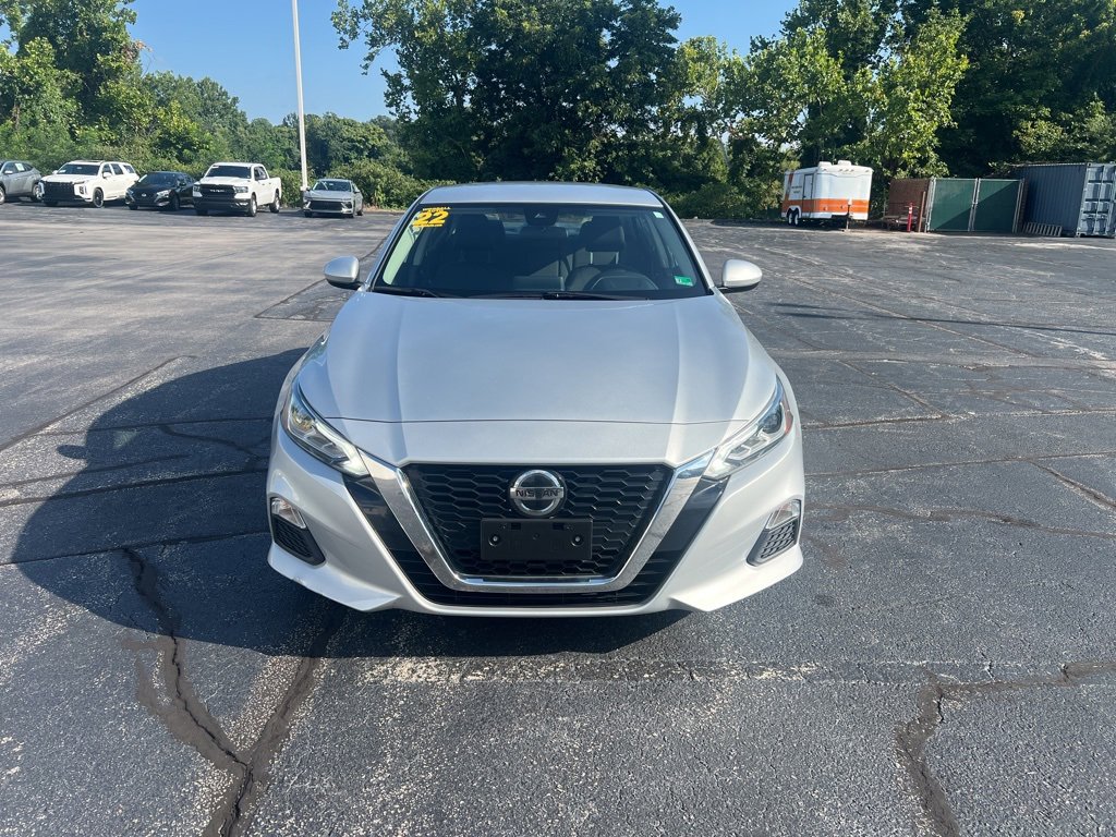 2022 Nissan Altima 2.5 SV photo 2