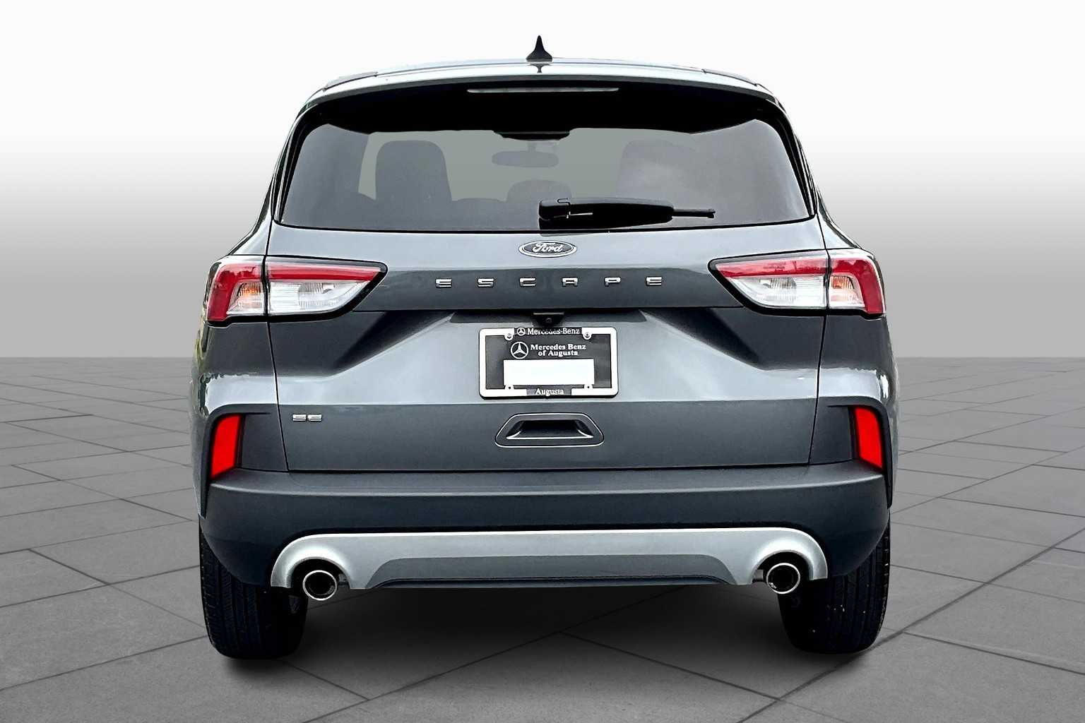 2022 Ford Escape SE photo 4