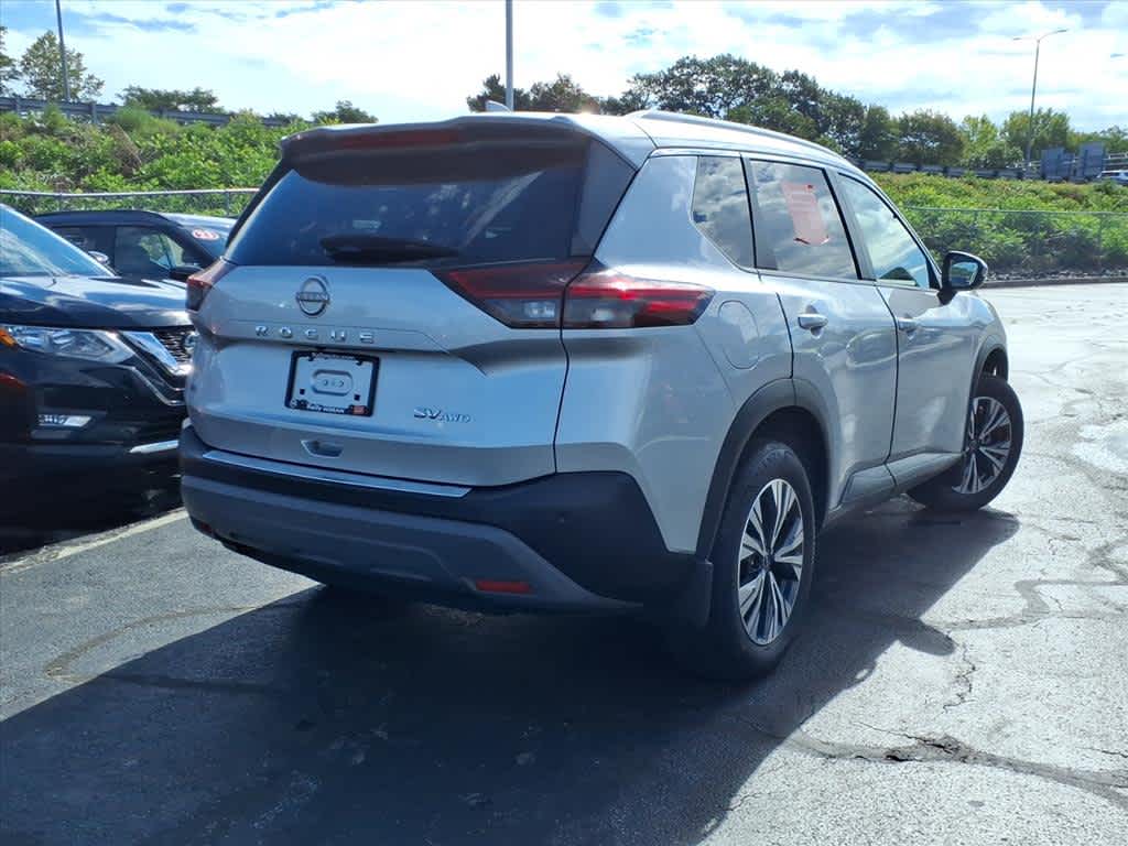 2022 Nissan Rogue SV photo 5