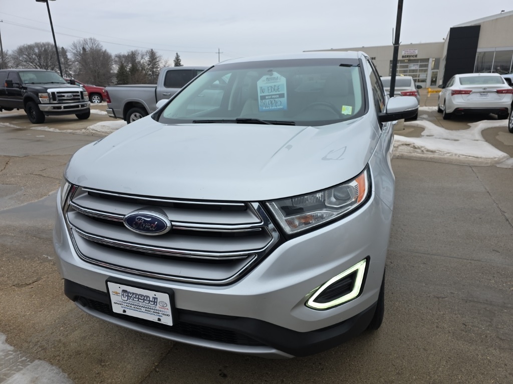 2016 Ford Edge Titanium's photo
