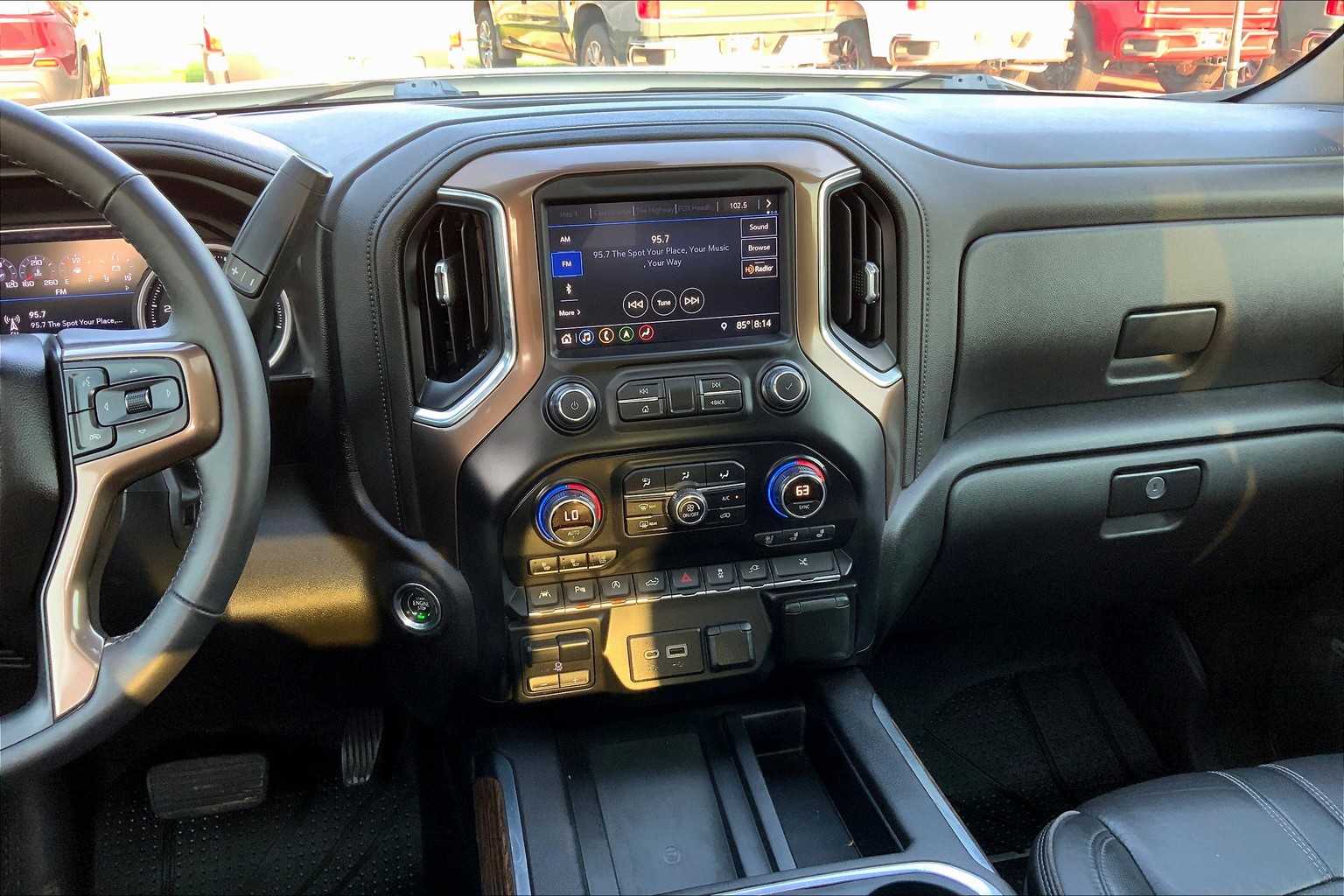 2019 Chevrolet Silverado 1500 High Country photo 6