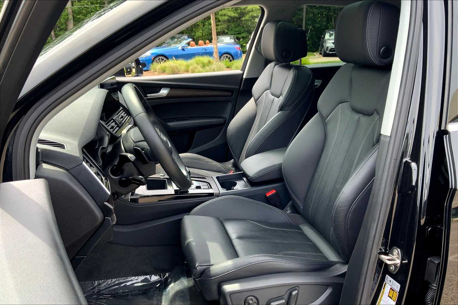 2024 Audi Q5 S line Premium Plus photo 8