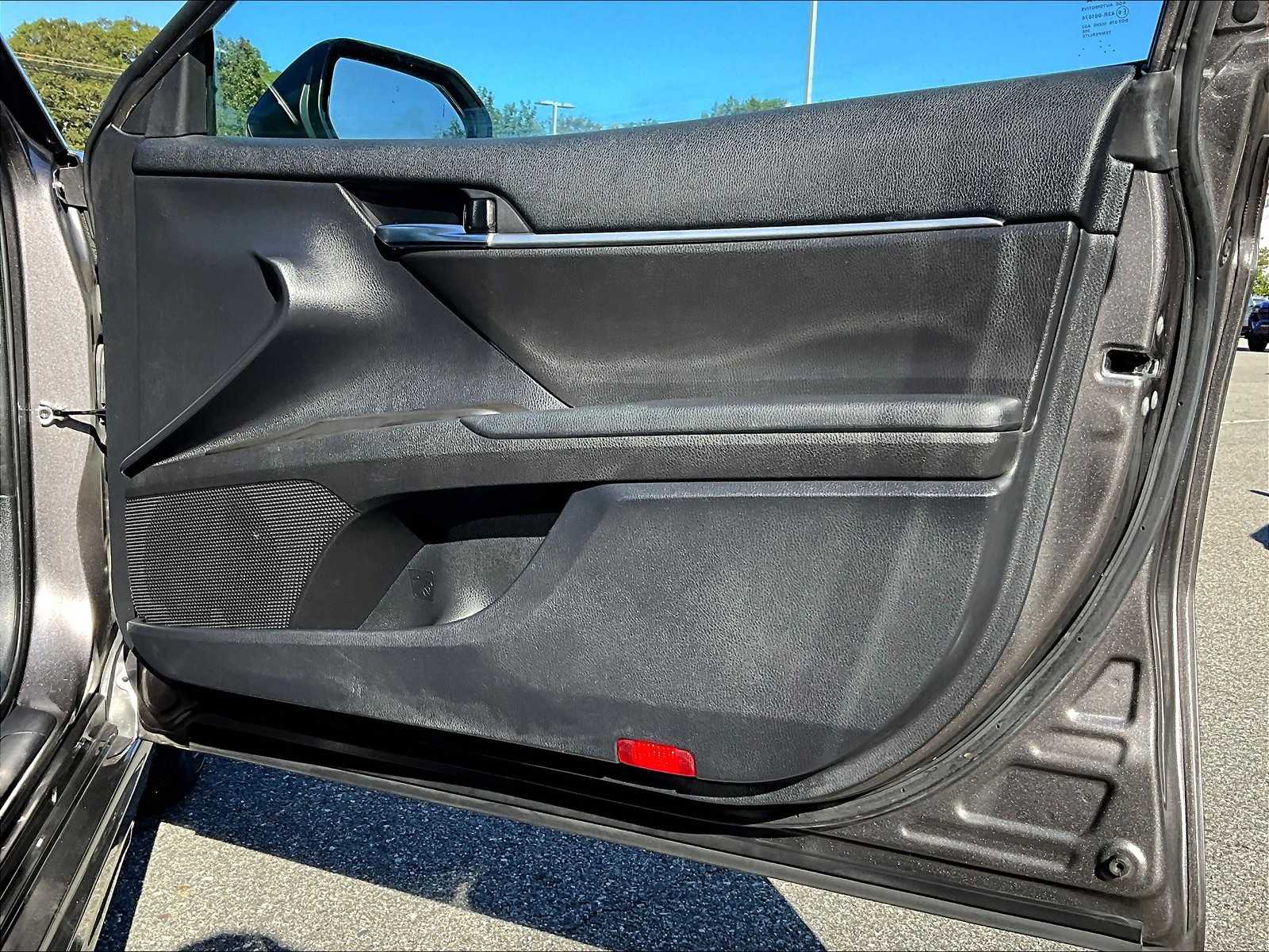 2023 Toyota Camry SE photo 12