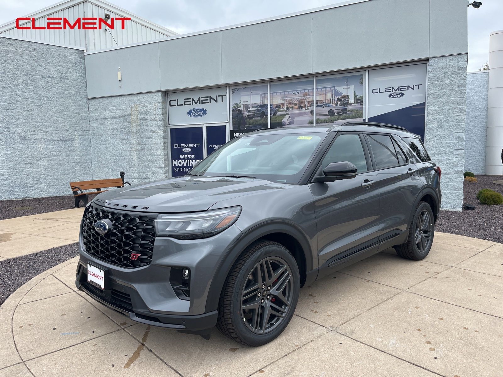 2025 Ford Explorer ST's photo