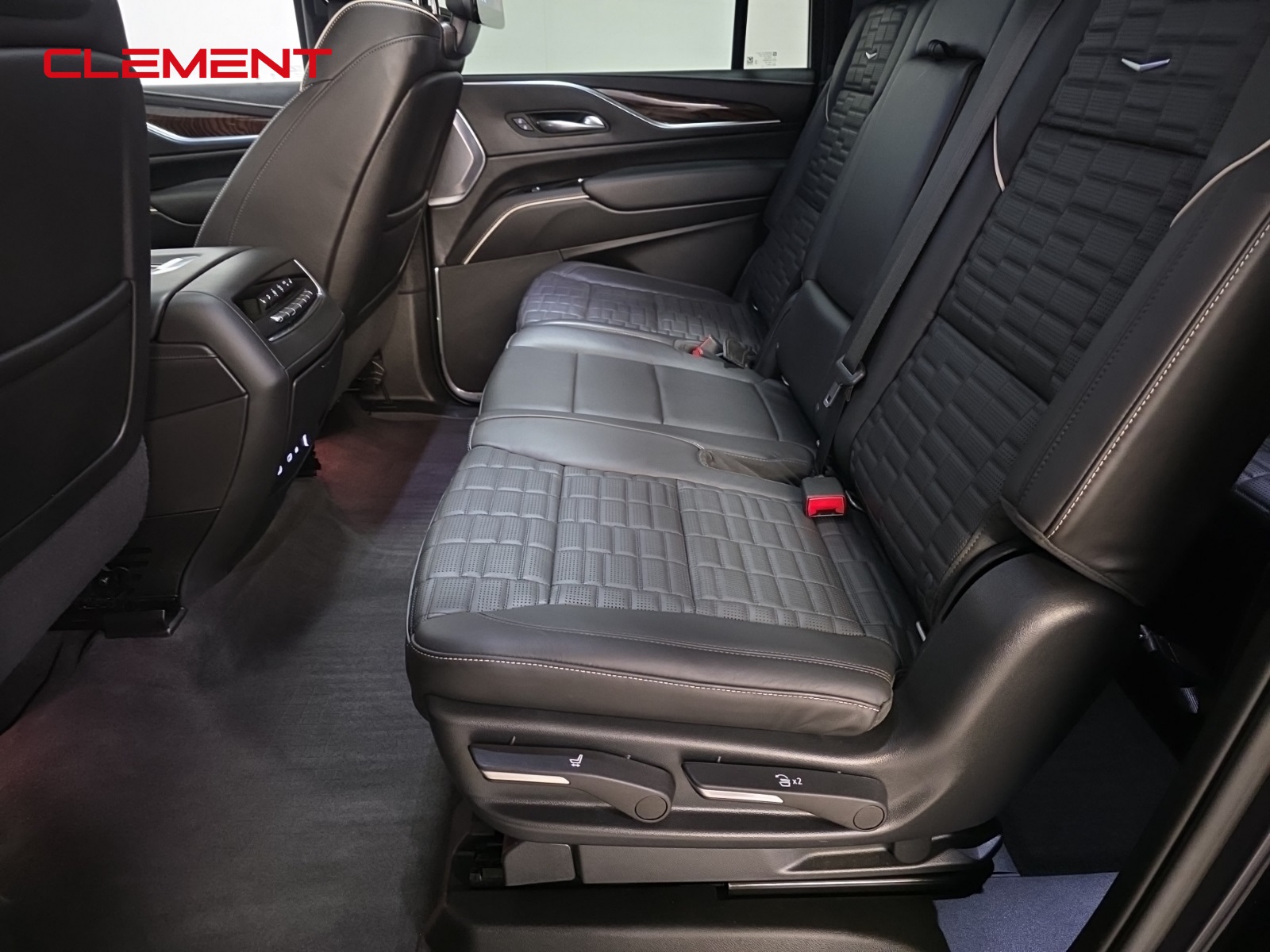 2022 Cadillac Escalade ESV Sport Platinum photo 28