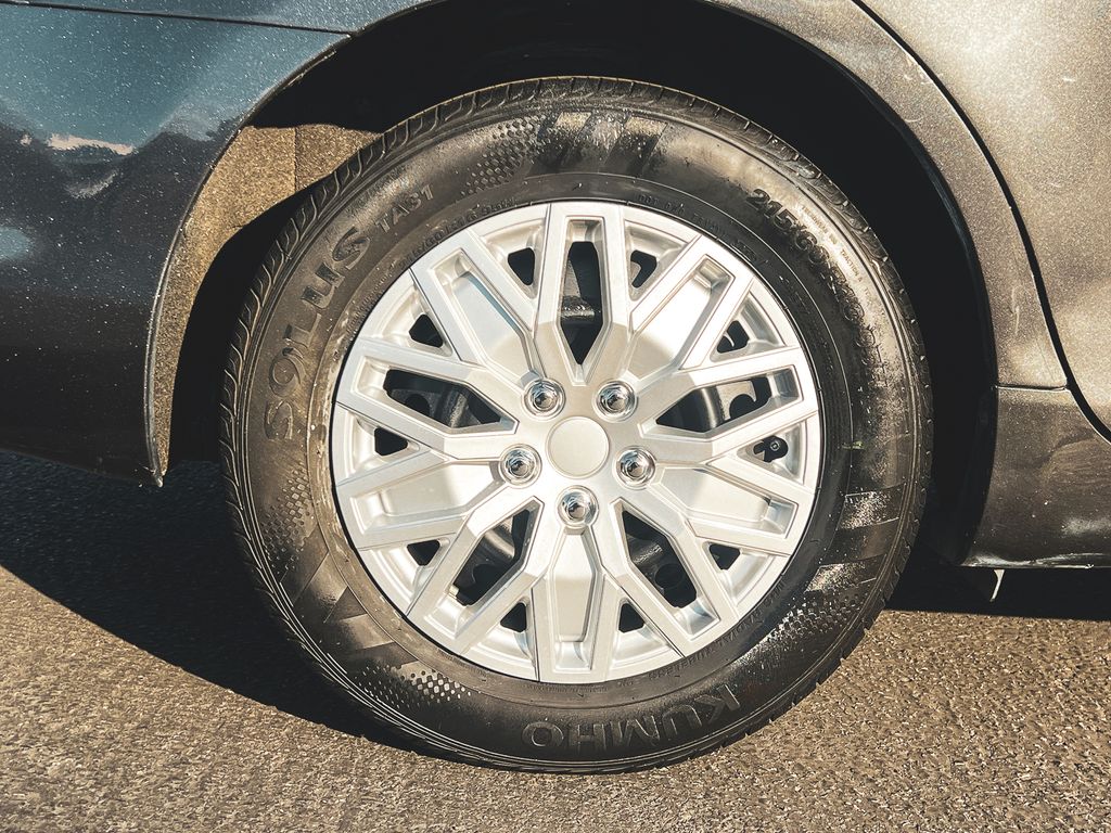 2007 Toyota Camry LE photo 4