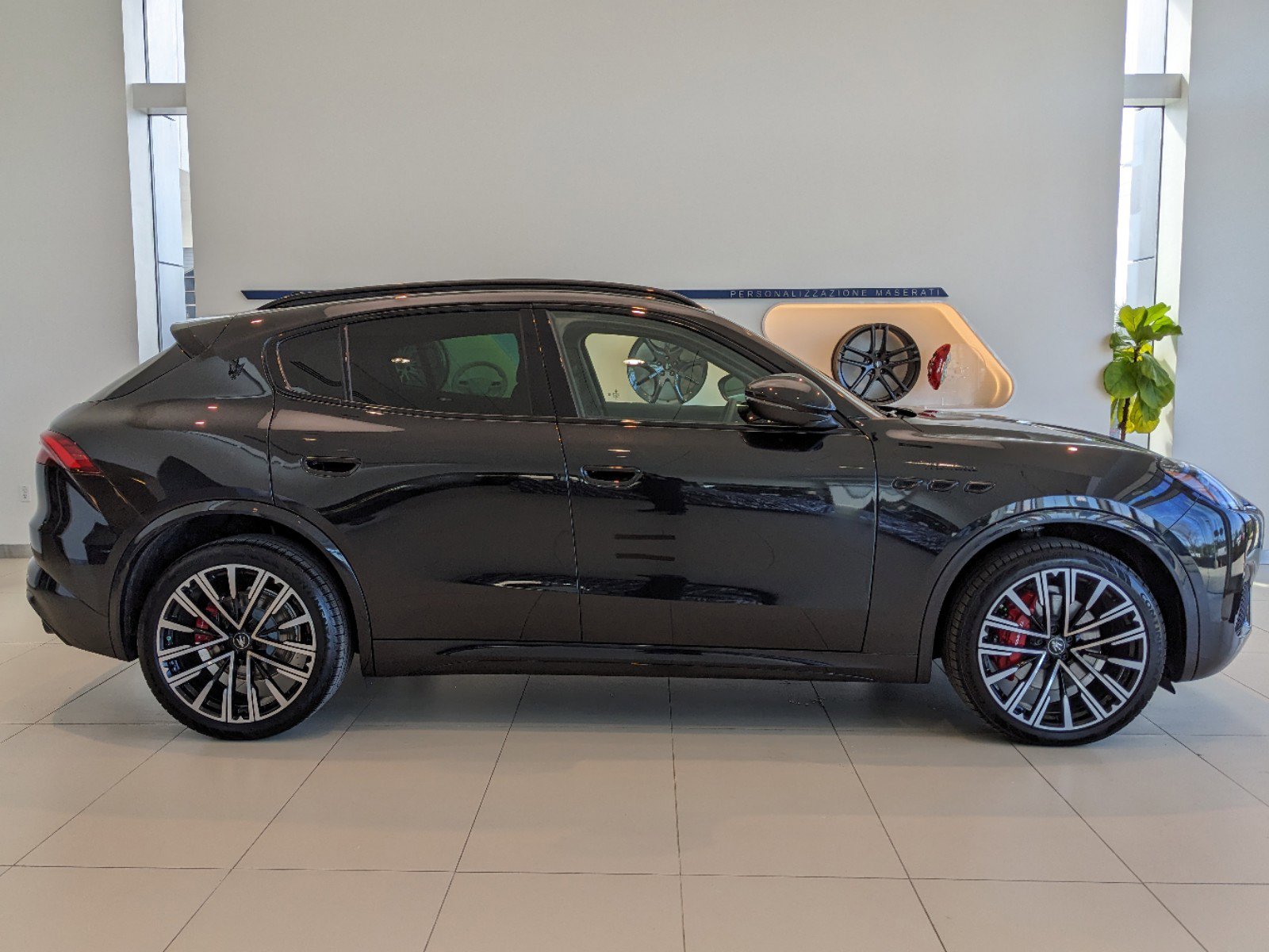 2025 Maserati Grecale Modena photo 4