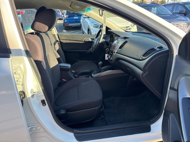 2013 Kia Forte EX photo 12