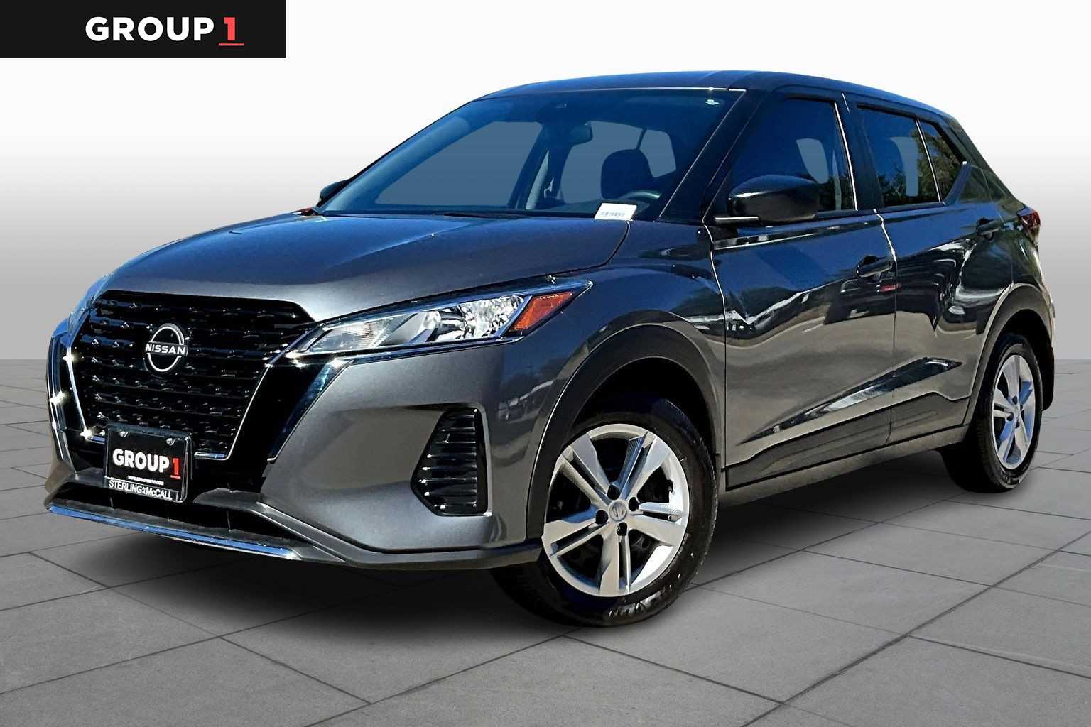 2025 Nissan KICKS PLAY Base's photo