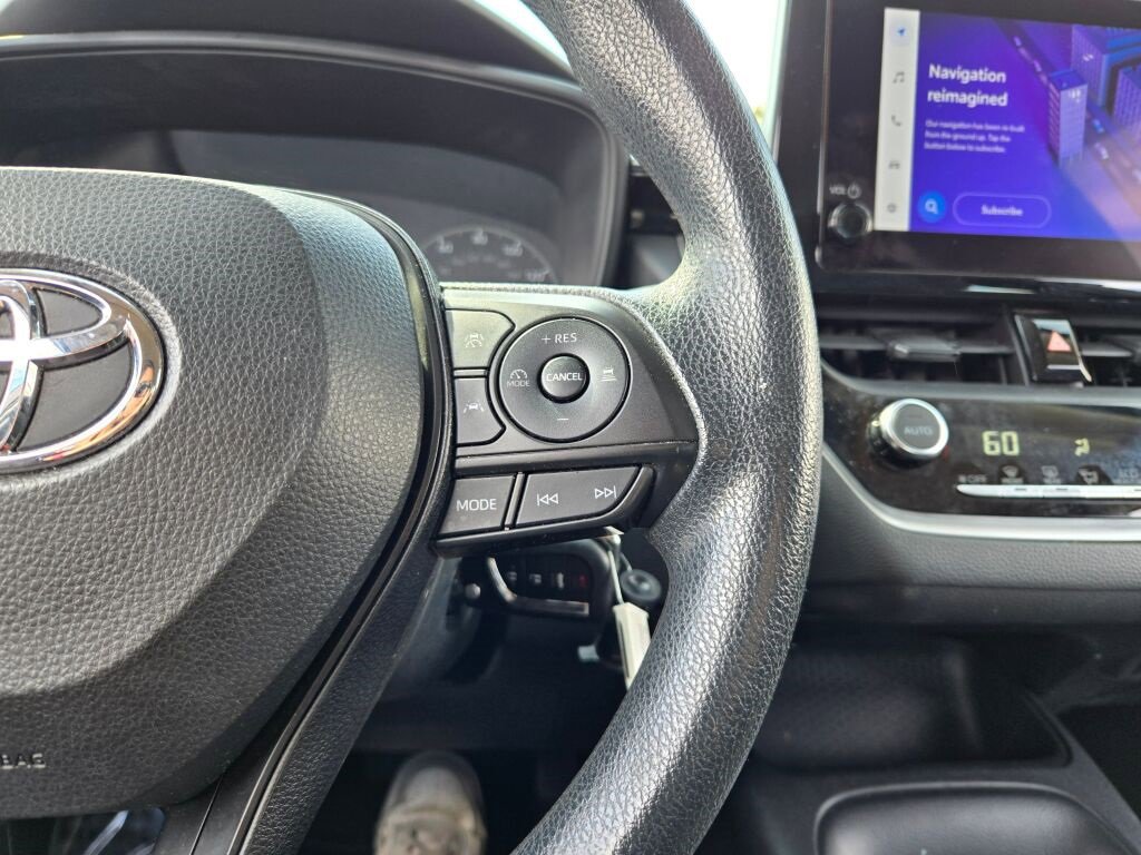 2023 Toyota Corolla LE photo 24