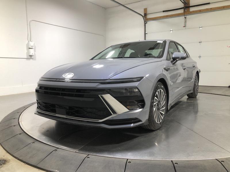 2025 Hyundai Sonata Hybrid SEL photo 3