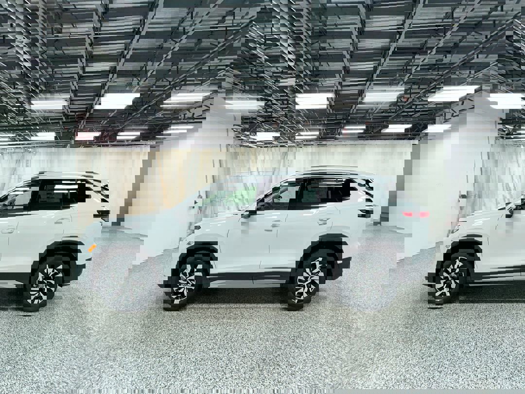 2025 Volkswagen Tiguan S photo 3