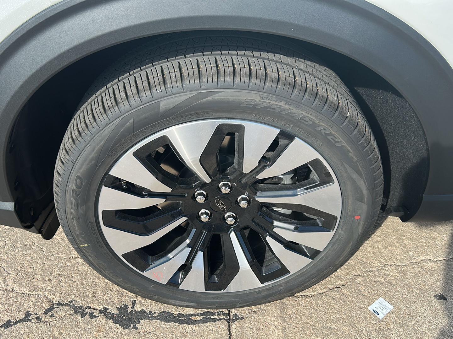 2026 Ford Explorer Platinum photo 2