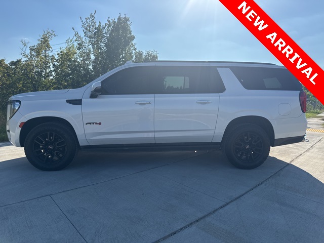 2022 Gmc Yukon XL AT4 photo 6