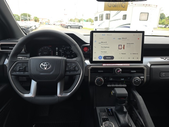 2025 Toyota Tacoma TRD Off-Road photo 13