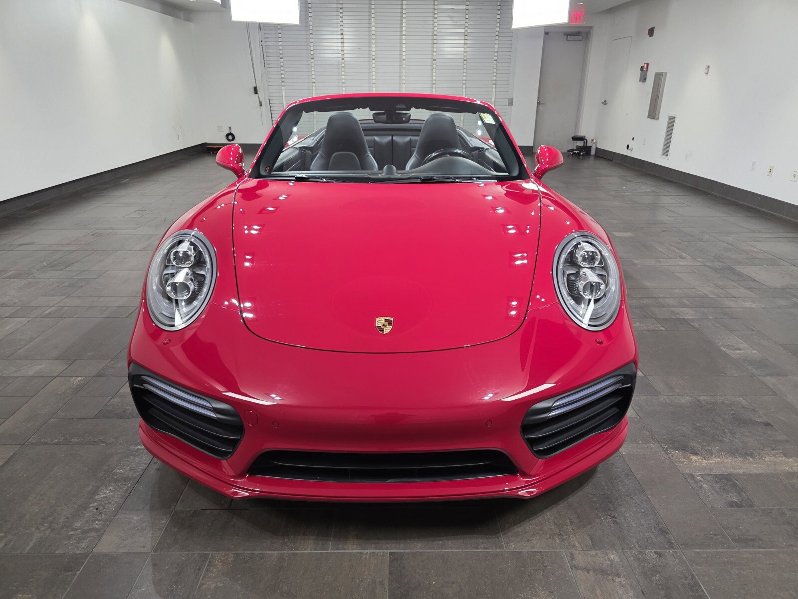 2018 Porsche 911 Turbo Cabriolet photo 2