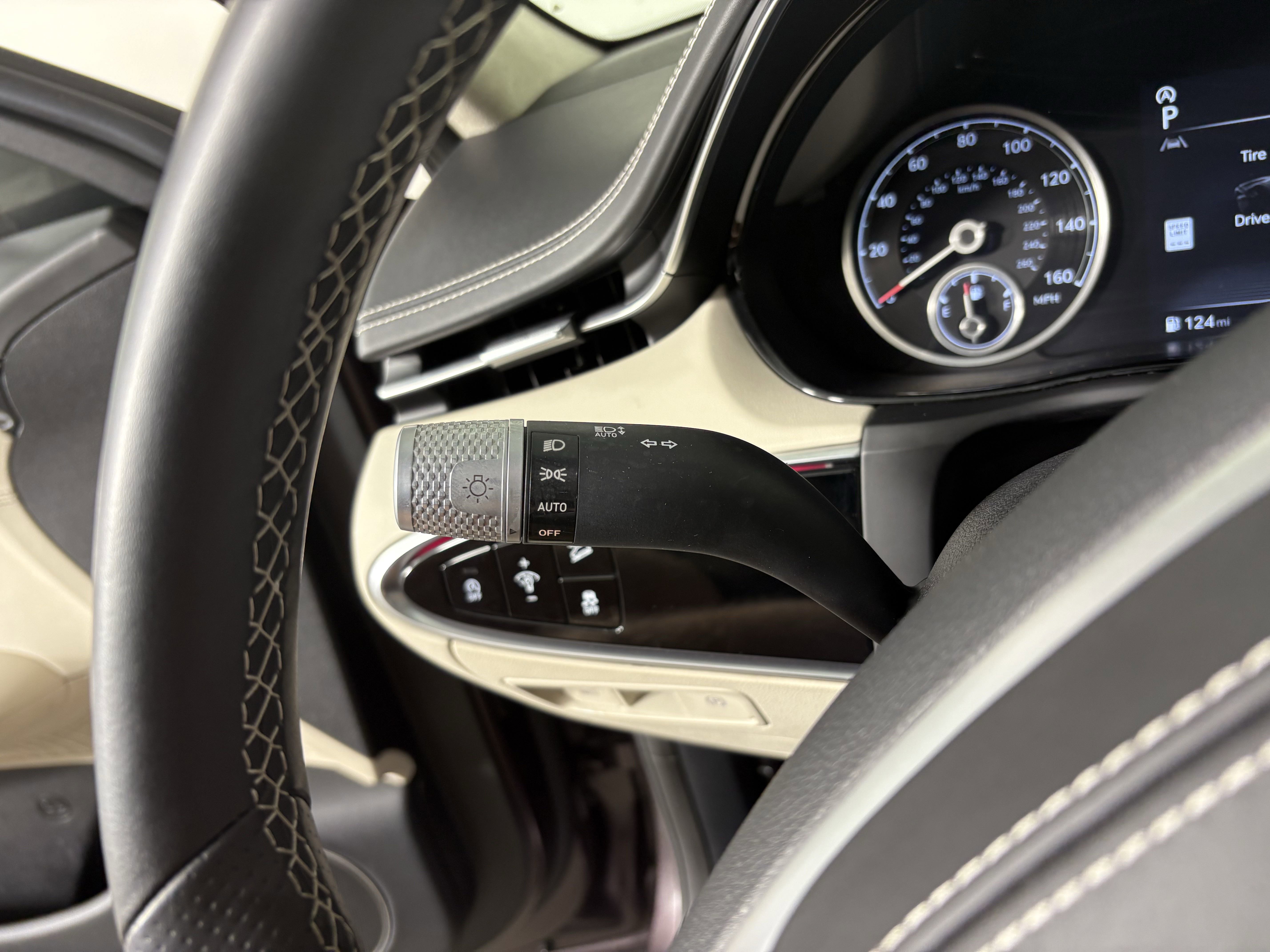 2023 Genesis GV70 3.5T Sport photo 14