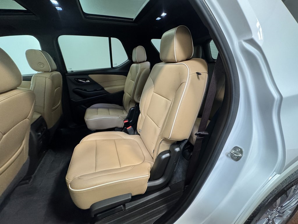 2023 Chevrolet Traverse Premier photo 3