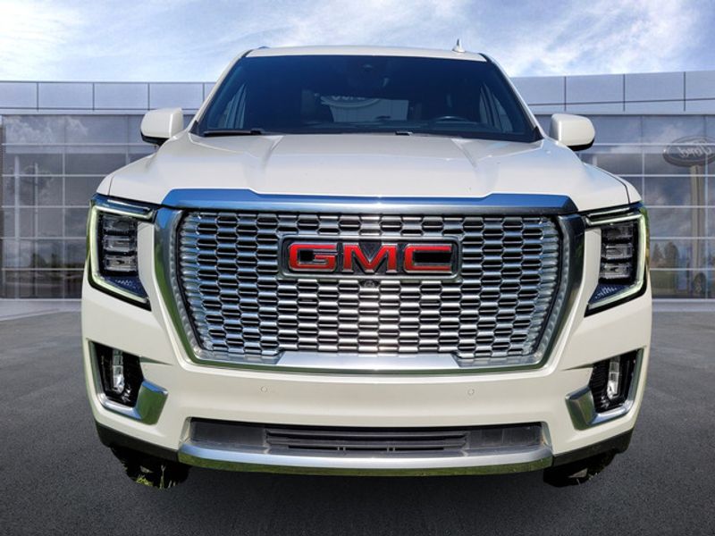 2023 Gmc Yukon Denali photo 2