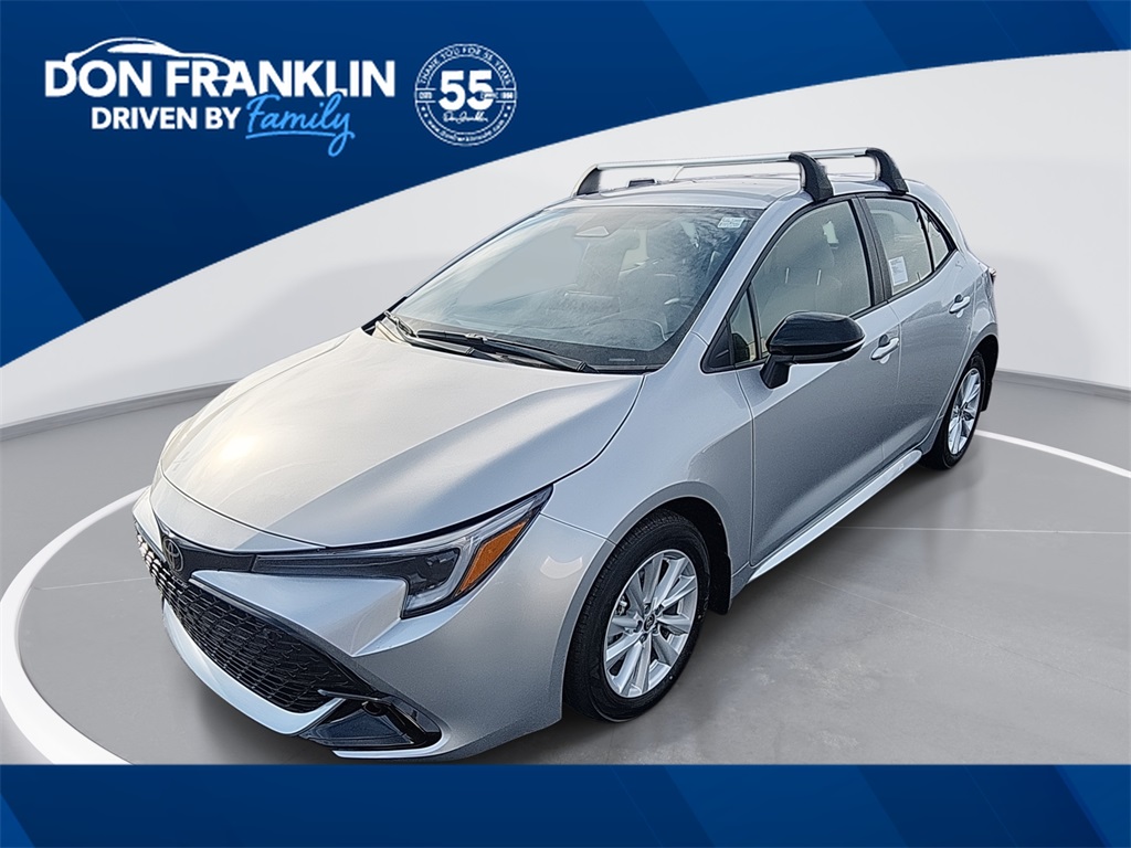 2026 Toyota Corolla Hatchback SE's photo