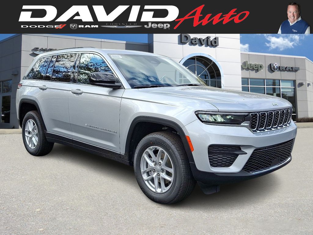 2025 Jeep Grand Cherokee Laredo's photo