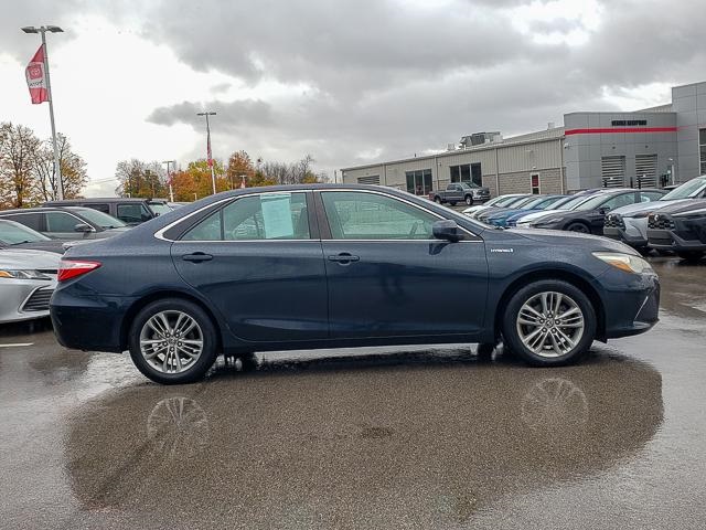 2015 Toyota Camry Hybrid SE photo 4