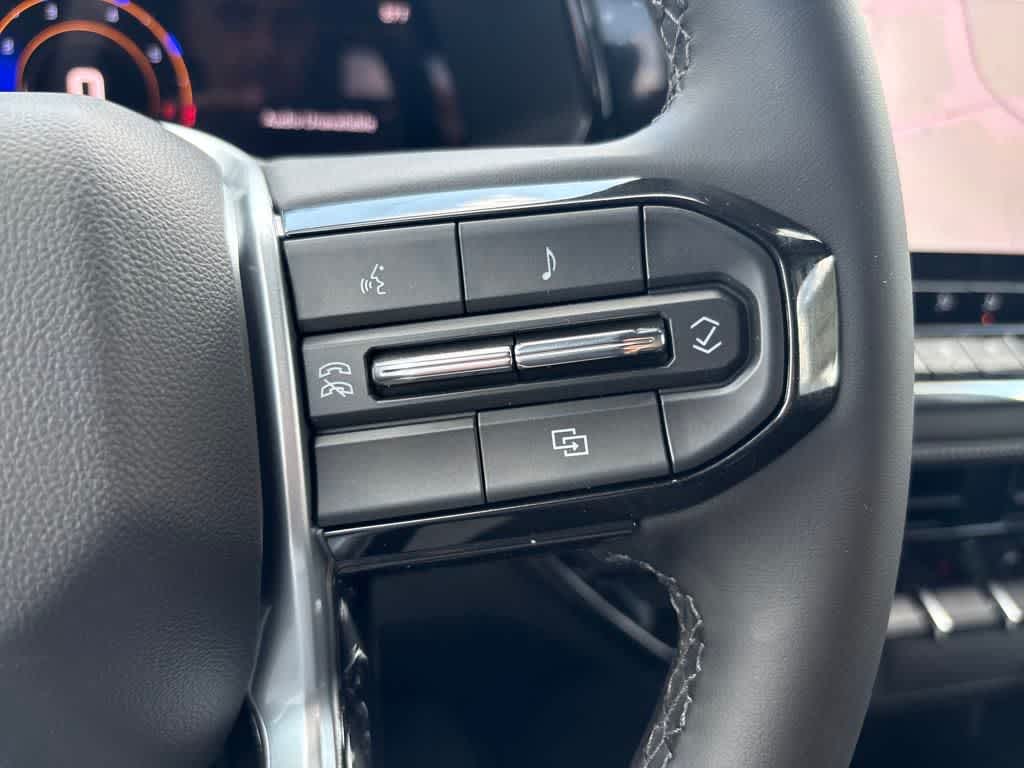 2026 Chevrolet Colorado LT photo 17