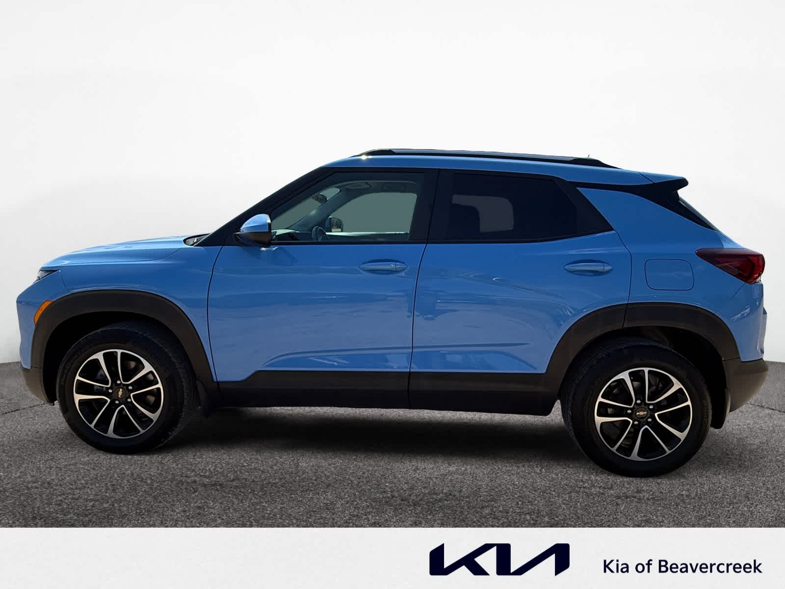2024 Chevrolet Trailblazer LT photo 2