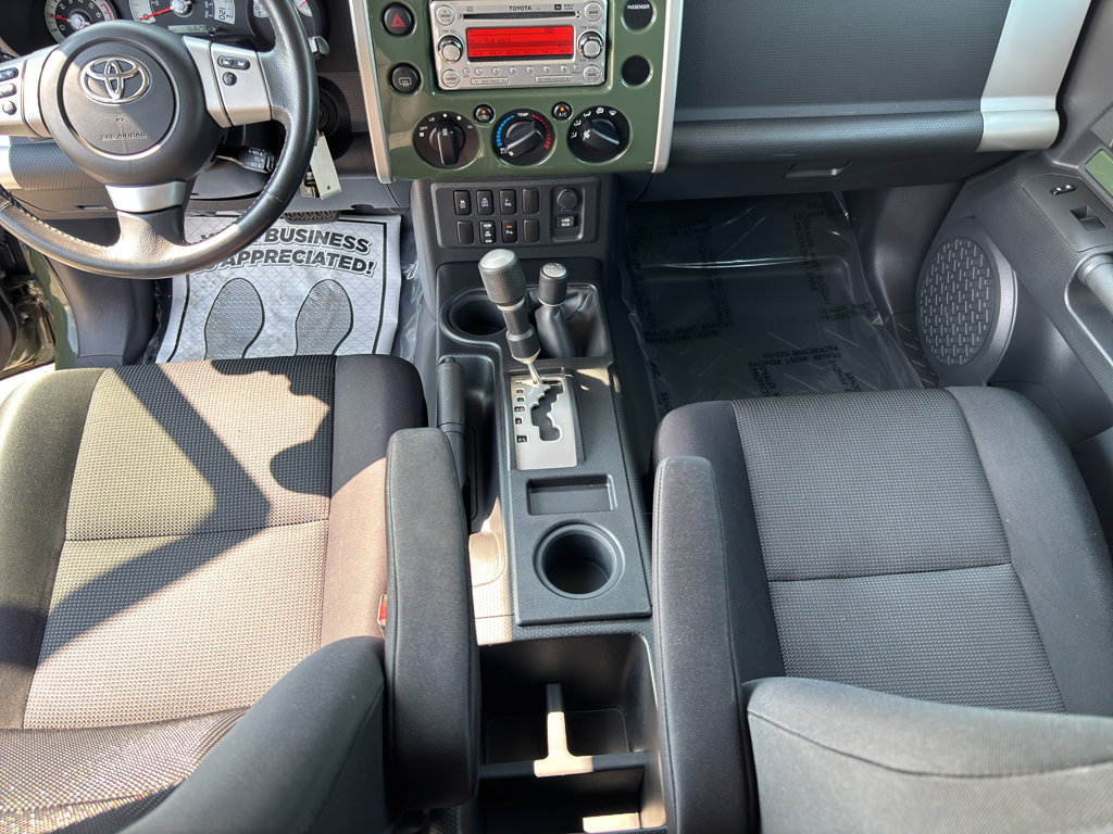 2014 Toyota FJ Cruiser Base photo 20