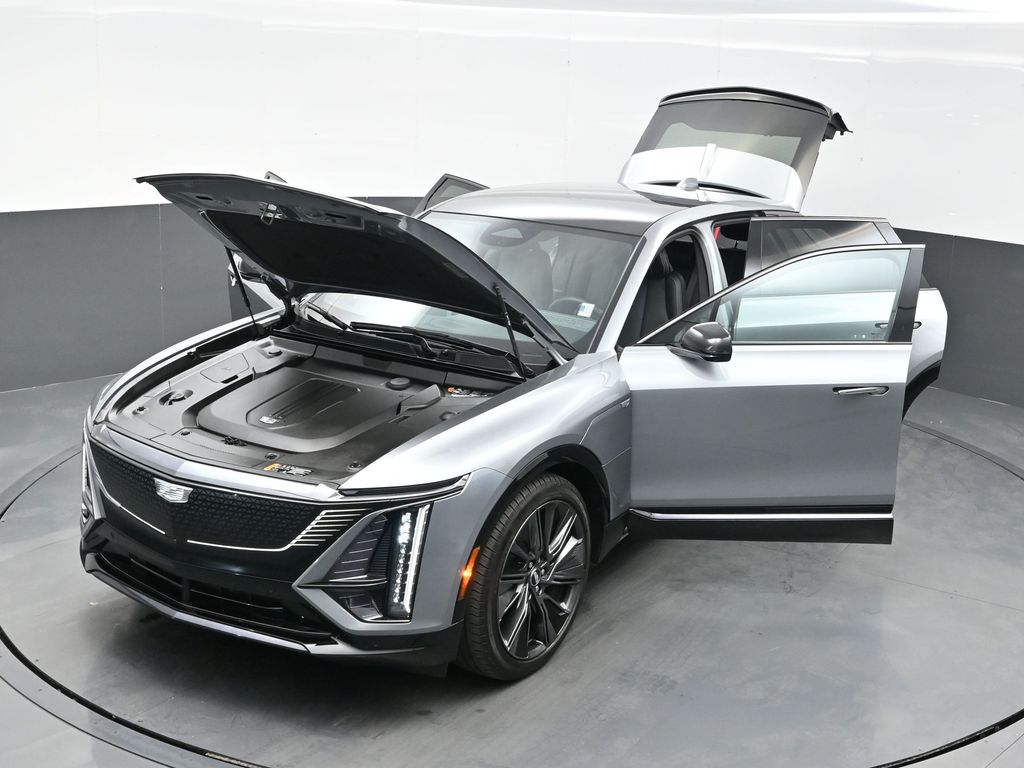 2024 Cadillac Lyriq Sport photo 32