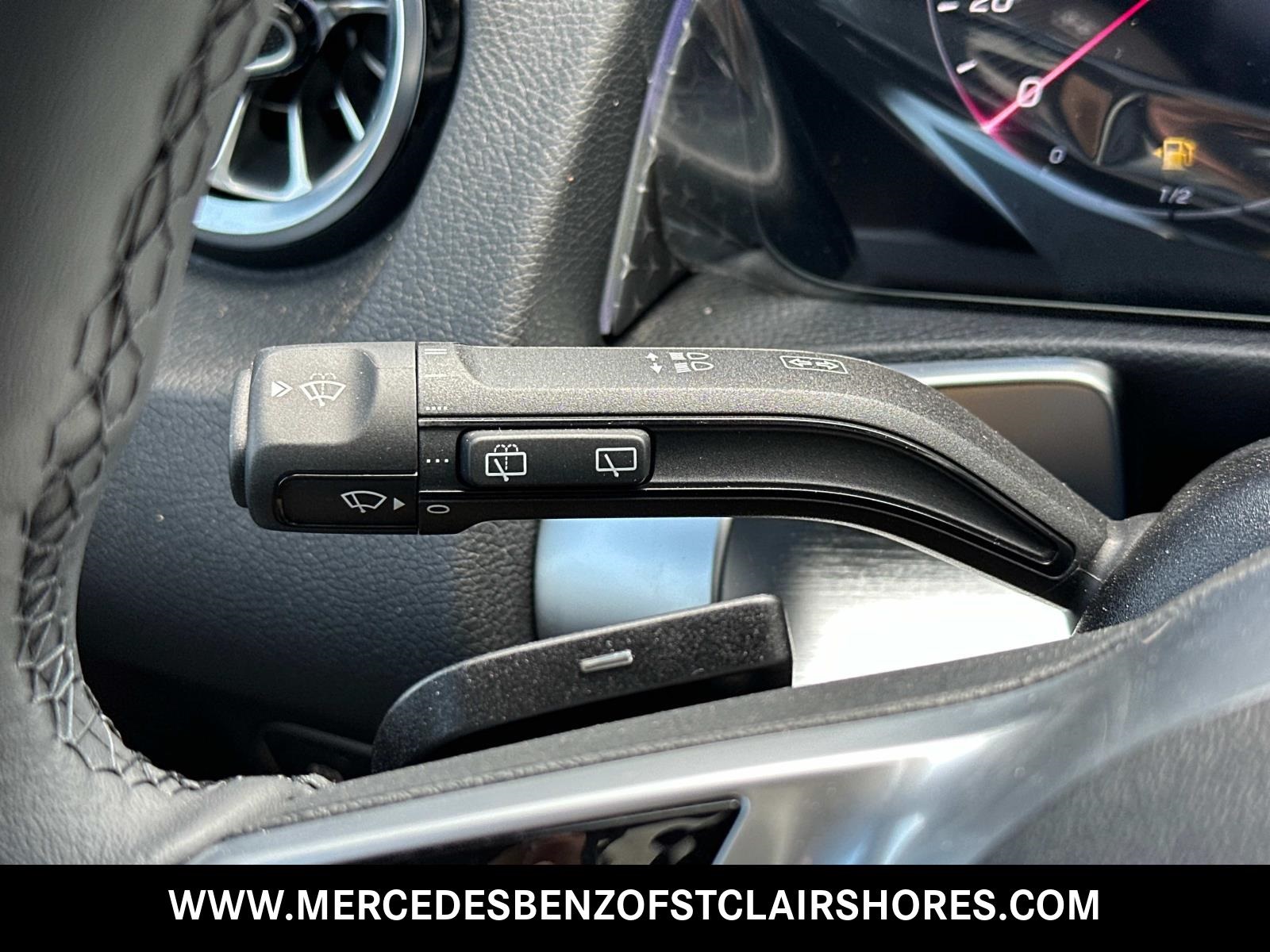 2025 Mercedes Benz GLB 250 4MATIC photo 24