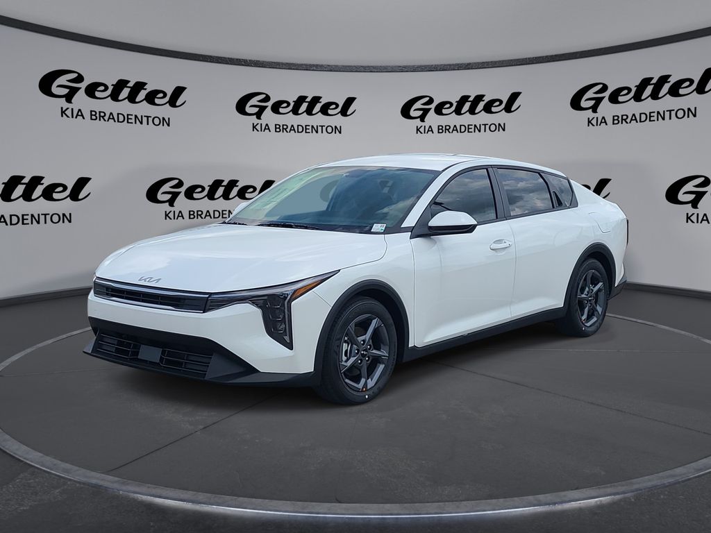 2025 Kia K4 LXS's photo