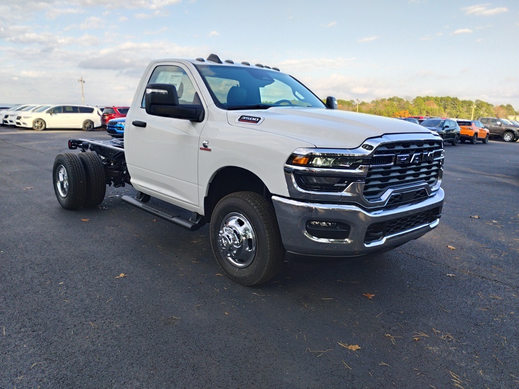 2026 Ram 3500 Tradesman photo 3
