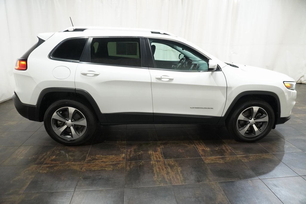 2019 Jeep Cherokee Limited photo 2