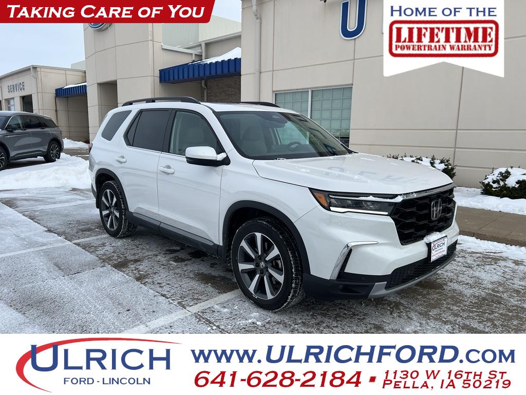 2025 Honda Pilot Touring's photo