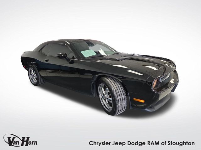 2012 Dodge Challenger R/T's photo