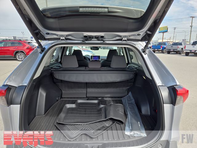 2025 Toyota RAV4 Hybrid XLE photo 27