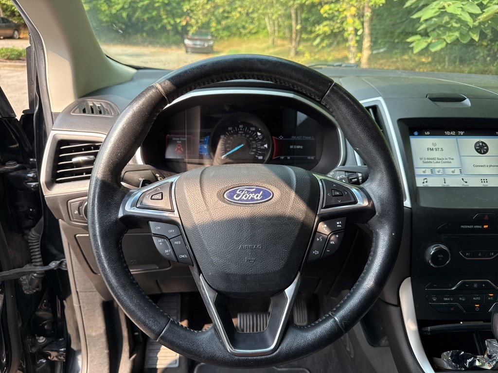 2018 Ford Edge SEL photo 9