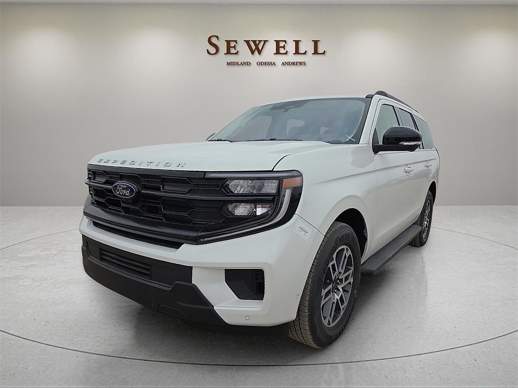 2025 Ford Expedition Active's photo