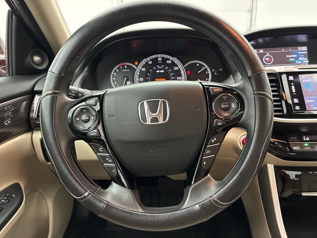 2017 Honda Accord EX-L photo 14