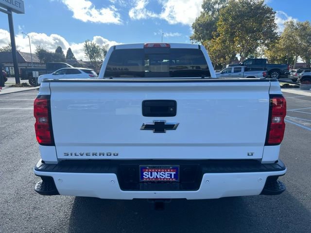 2017 Chevrolet Silverado 1500 LT photo 4