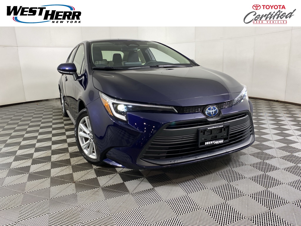 2023 Toyota Corolla LE's photo