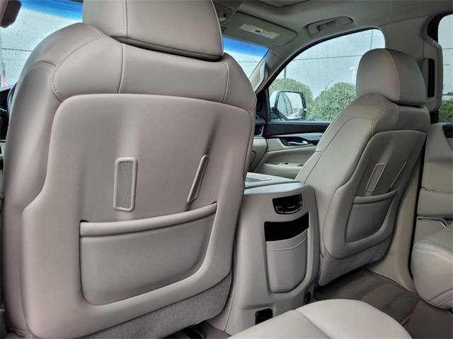 2018 Cadillac Escalade Luxury photo 32